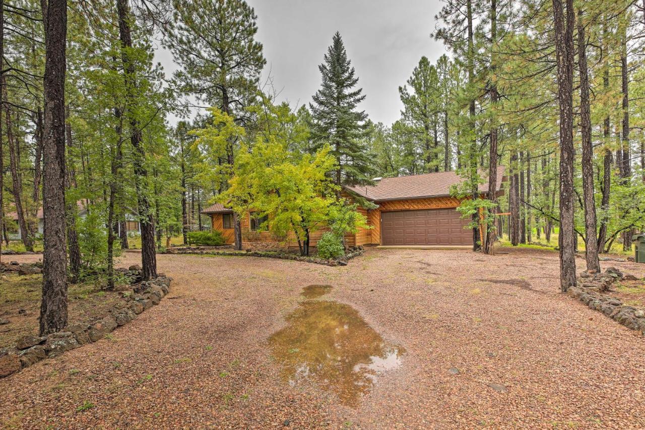 Lush Pinetop Retreat With Large Deck And Wooded Yard! Eksteriør billede