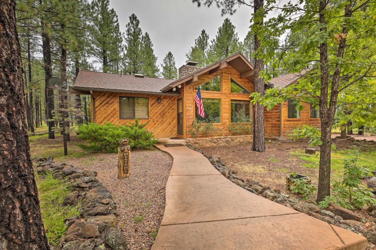 Lush Pinetop Retreat With Large Deck And Wooded Yard! Eksteriør billede